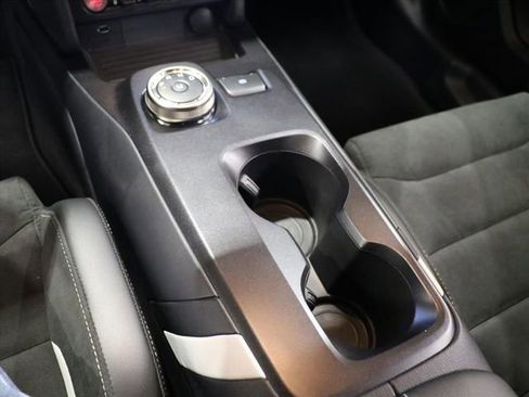 Used 2022 Ford Mustang Shelby GT500 w/ Carbon Fiber Track Pack image 24