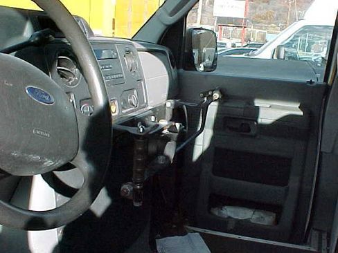 Used 2009 Ford E-150 and Econoline 150 Extended image 9