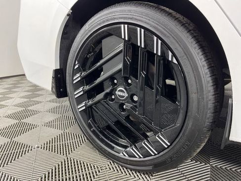 New 2026 Nissan Sentra SR w/ Floor Mat Package image 18