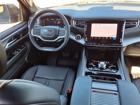 New 2025 Jeep Wagoneer Series II image 4