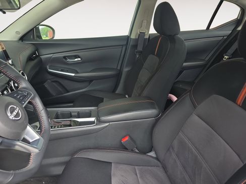 Used 2024 Nissan Sentra SR FWD image 21