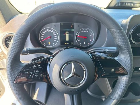 New 2025 Mercedes-Benz Sprinter 2500 image 25