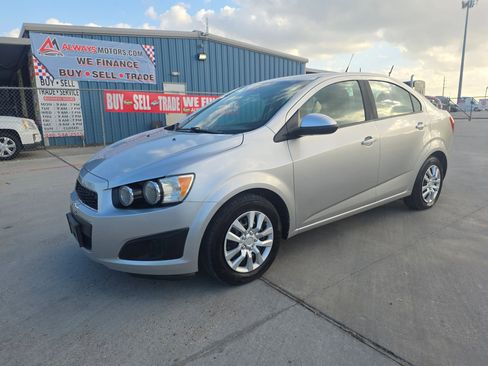 Used 2013 Chevrolet Sonic LS image 2