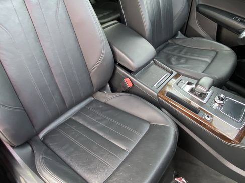 Used 2020 Audi Q5 e Premium w/ Convenience Package image 11