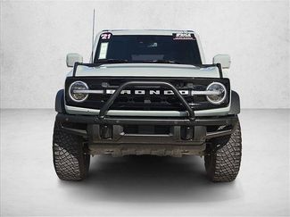 Used 2021 Ford Bronco Outer Banks w/ Sasquatch Package AWD/4WD video 2
