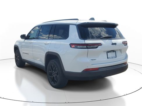 New 2026 Jeep Grand Cherokee L 2WD image 3