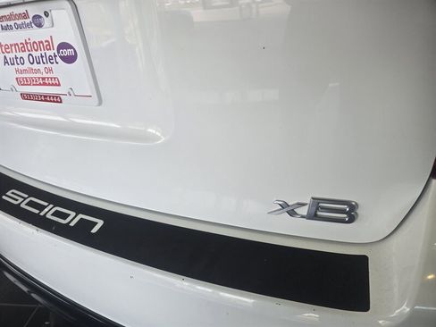 Used 2014 Scion xB image 23