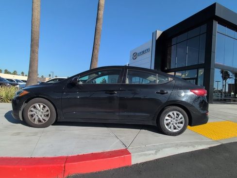 Used 2017 Hyundai Elantra SE FWD image 7