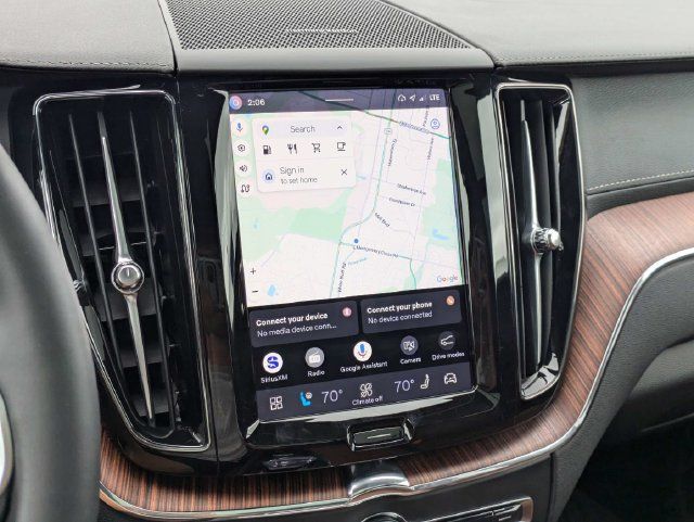 Certified 2025 Volvo XC60 B5 Ultra w/ Climate Package AWD/4WD image 28