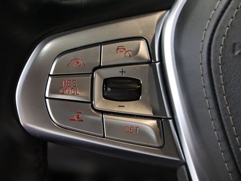Used 2019 BMW 750i RWD image 19