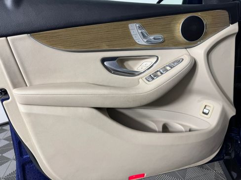 Used 2018 Mercedes-Benz GLC 300 image 37