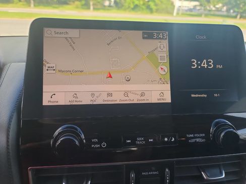 Used 2021 Nissan Armada SL w/ Captain's Chairs Package image 26