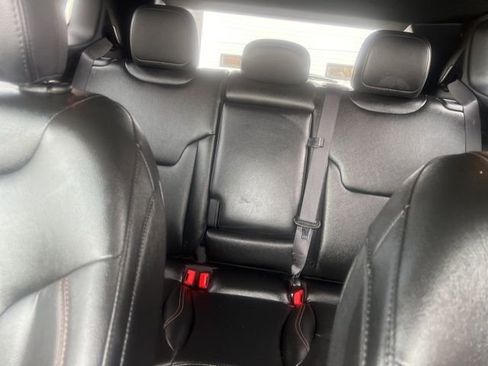 Used 2024 Jeep Compass Limited image 16