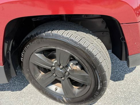 Used 2014 Jeep Patriot Latitude FWD image 15