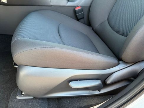 Used 2025 Toyota RAV4 LE image 28