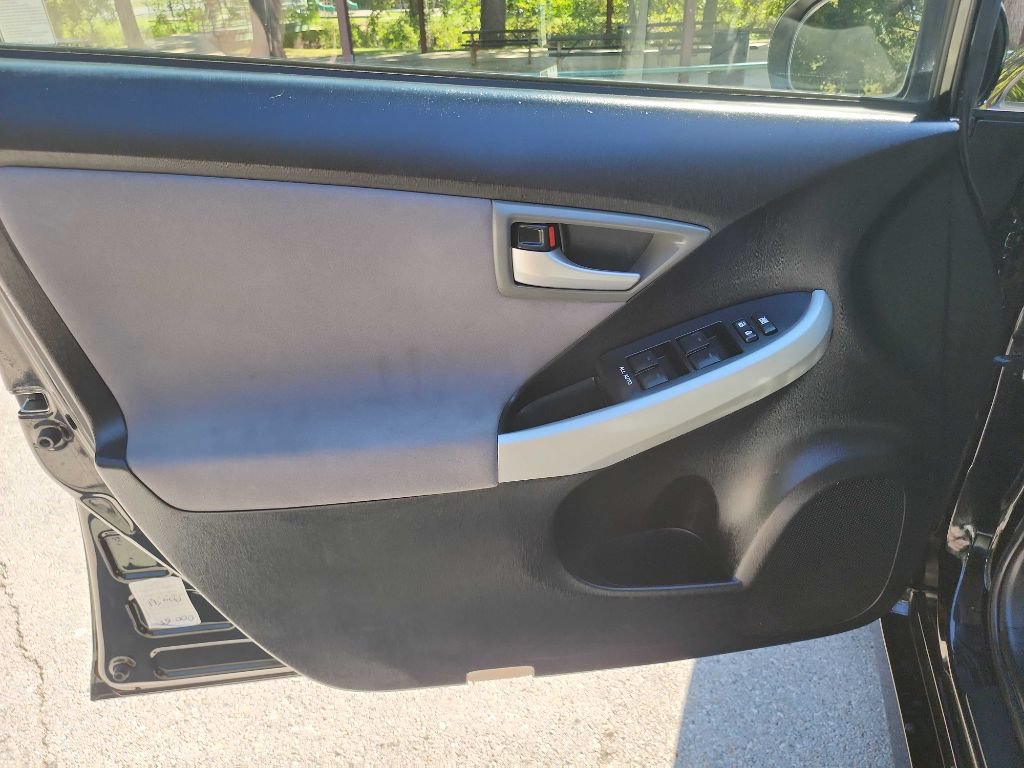 Used 2014 Toyota Prius Two FWD image 11