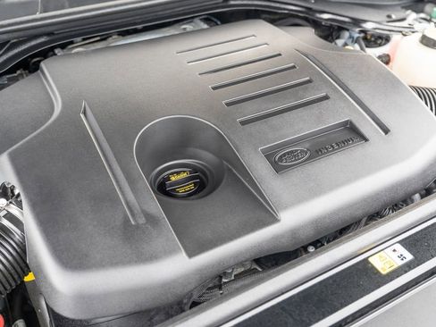 Used 2025 Land Rover Range Rover SE image 37