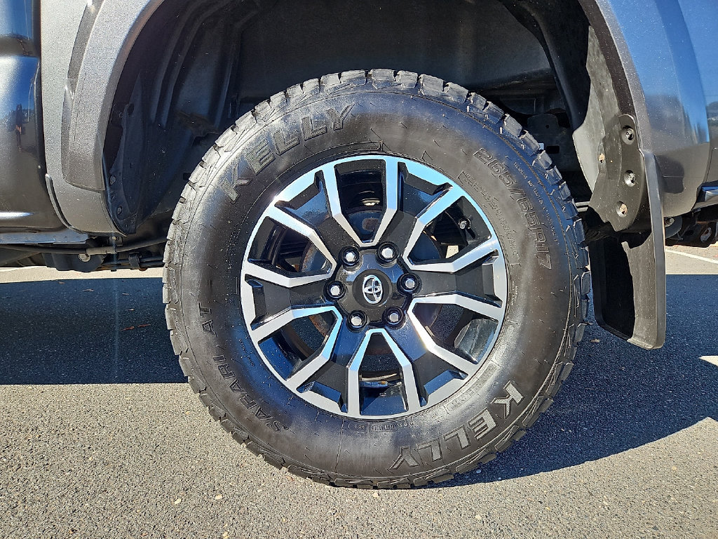 Certified 2023 Toyota Tacoma TRD Sport AWD/4WD image 10