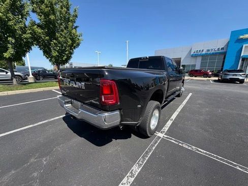 Used 2025 RAM 3500 Tradesman AWD/4WD image 12