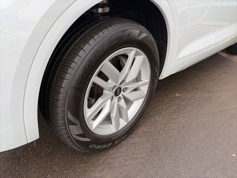 Used 2022 Audi Q5 2.0T Premium w/ Convenience Package image 6