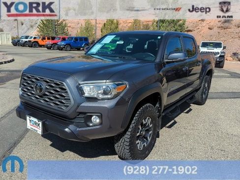 Used 2020 Toyota Tacoma TRD Off-Road image 1