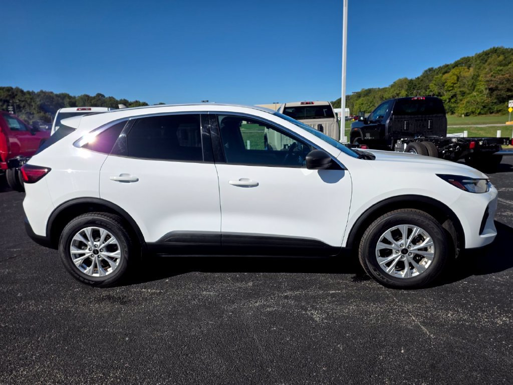 Used 2023 Ford Escape Active AWD/4WD image 9