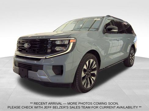 Used 2025 Ford Expedition Max Platinum w/ Driver's Package AWD/4WD image 1