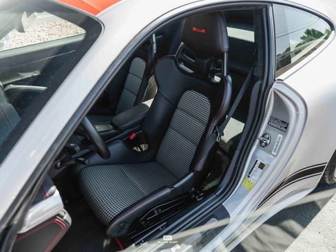 Used 2016 Porsche 911 R RWD image 35