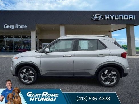 Certified 2023 Hyundai Venue SEL FWD image 5