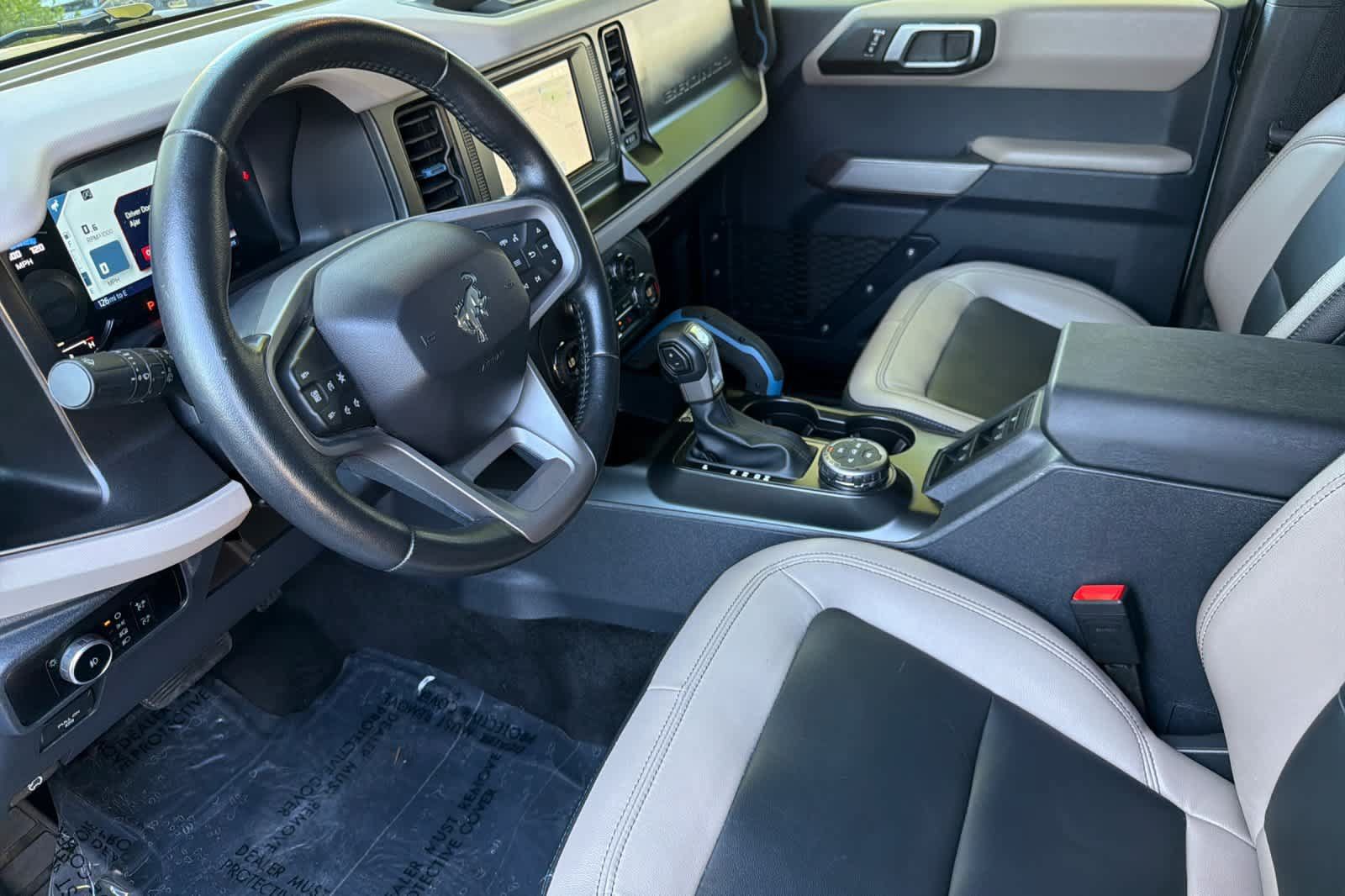 Used 2023 Ford Bronco Wildtrak AWD/4WD image 11