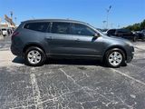 Used 2013 Chevrolet Traverse LT image 2