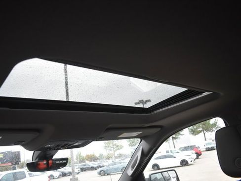 Used 2019 GMC Sierra 1500 Denali w/ Technology Package image 18