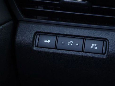 Used 2025 Nissan Altima 2.5 SV image 18