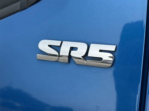 Used 2017 Toyota Tacoma SR5 image 14