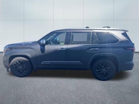 Used 2023 Toyota Sequoia Capstone AWD/4WD image 7