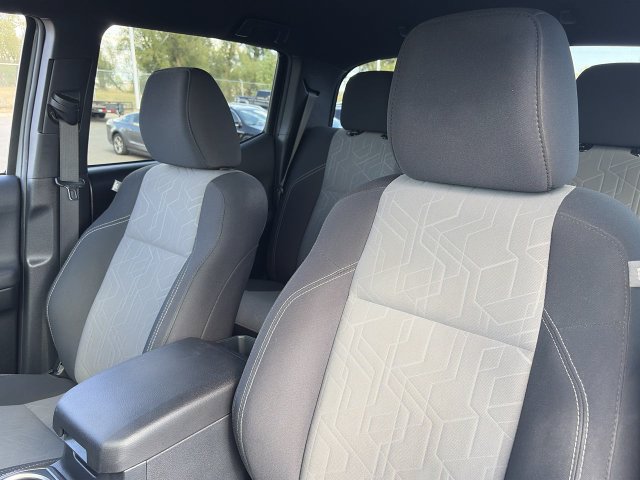 Used 2020 Toyota Tacoma TRD Off-Road w/ Technology Package AWD/4WD image 20