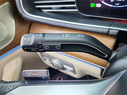 Used 2024 Mercedes-Benz GLS 450 4MATIC w/ AMG Line Exterior image 45