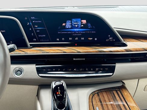 Used 2023 Cadillac Escalade ESV Sport Platinum w/ LPO, ONYX Package image 20