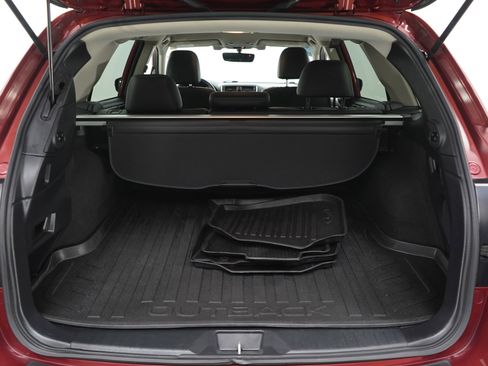 Used 2019 Subaru Outback 3.6R Limited image 9