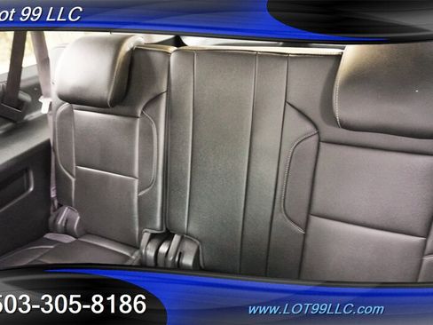 Used 2017 Chevrolet Suburban Premier RWD image 17