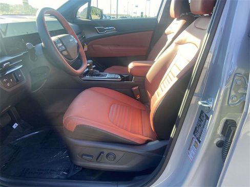 New 2026 Kia Sportage SX image 12