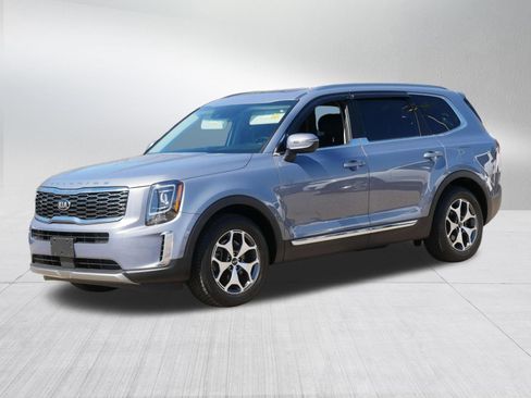 Used 2020 Kia Telluride EX image 3