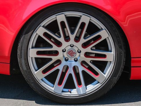 Used 2010 Rolls-Royce Phantom Drophead Coupe image 20