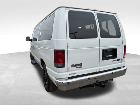 Used 2013 Ford E-350 and Econoline 350 XLT image 14