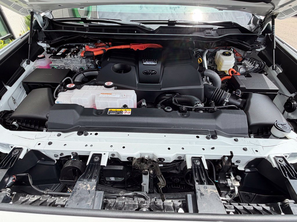 Used 2025 Toyota Sequoia Limited AWD/4WD image 8