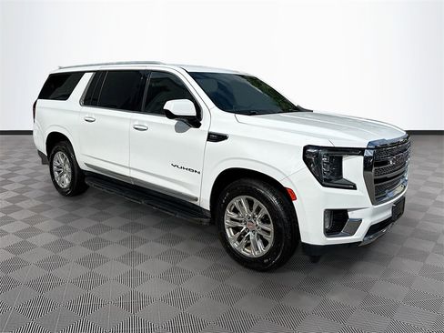 Used 2021 GMC Yukon XL SLT image 4