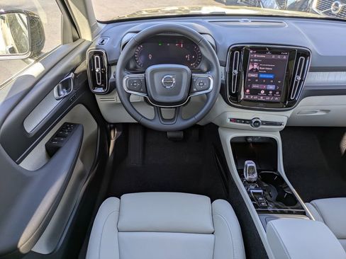 New 2026 Volvo XC40 B5 Ultra w/ Protection Package Premier image 20