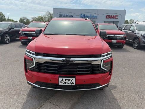 New 2026 Chevrolet Suburban LS image 9