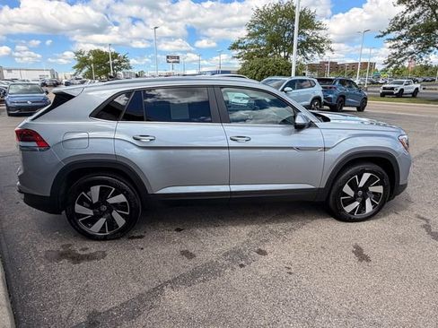 Certified 2026 Volkswagen Atlas Cross Sport SE AWD/4WD image 6