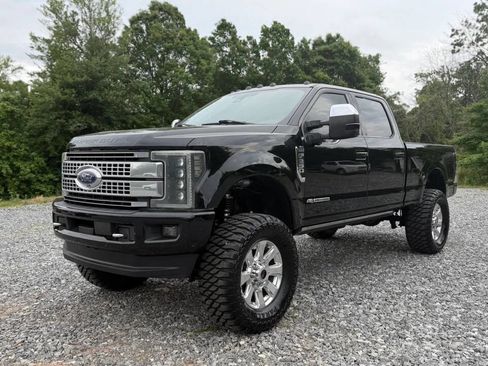 Used 2018 Ford F250 Platinum w/ Platinum Ultimate Package AWD/4WD image 3
